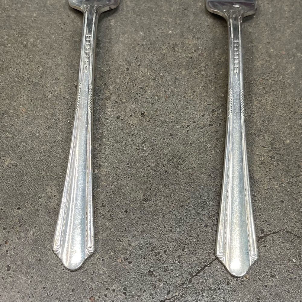 Vintage 1939 Holmes & Edwards Silverplate Flatware Set w Case Art Deco - Picture 6 of 11